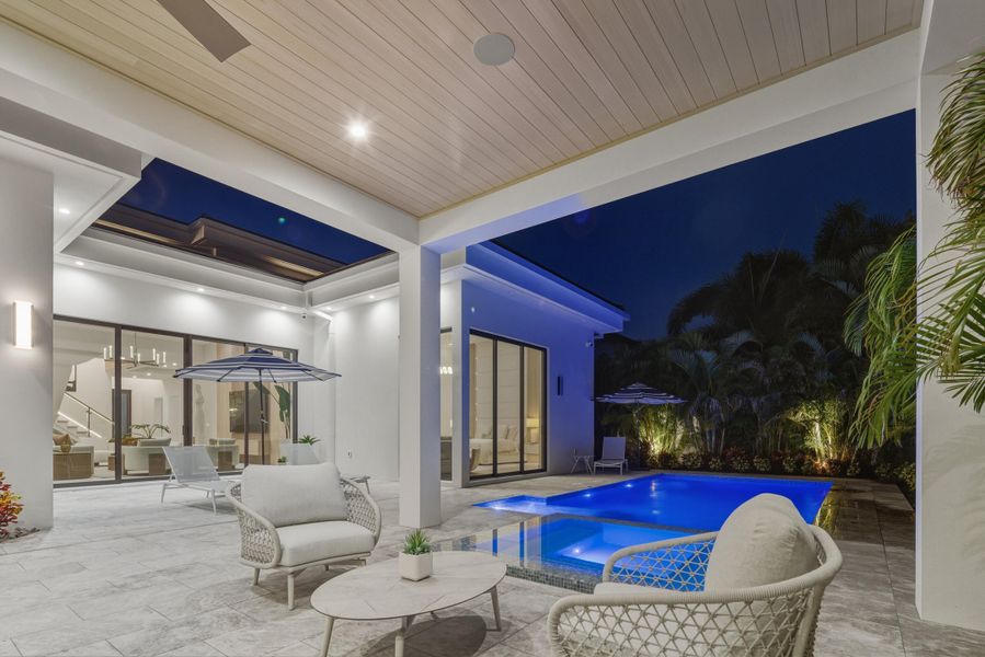 334 NE 3rd St Boca Raton FL-85