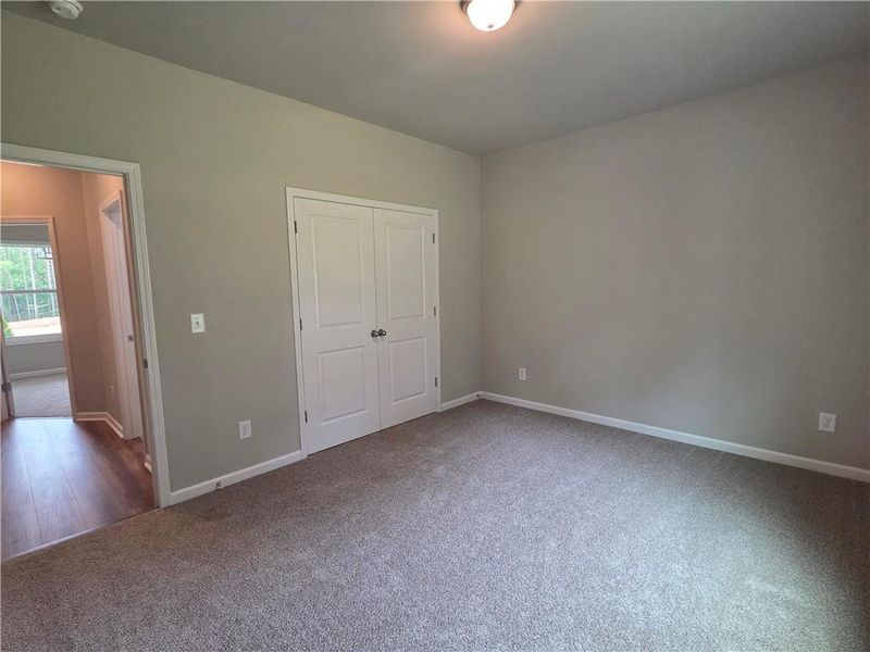 Spacious, unfurnished interior of a new home in , Bethlehem (Image 23).