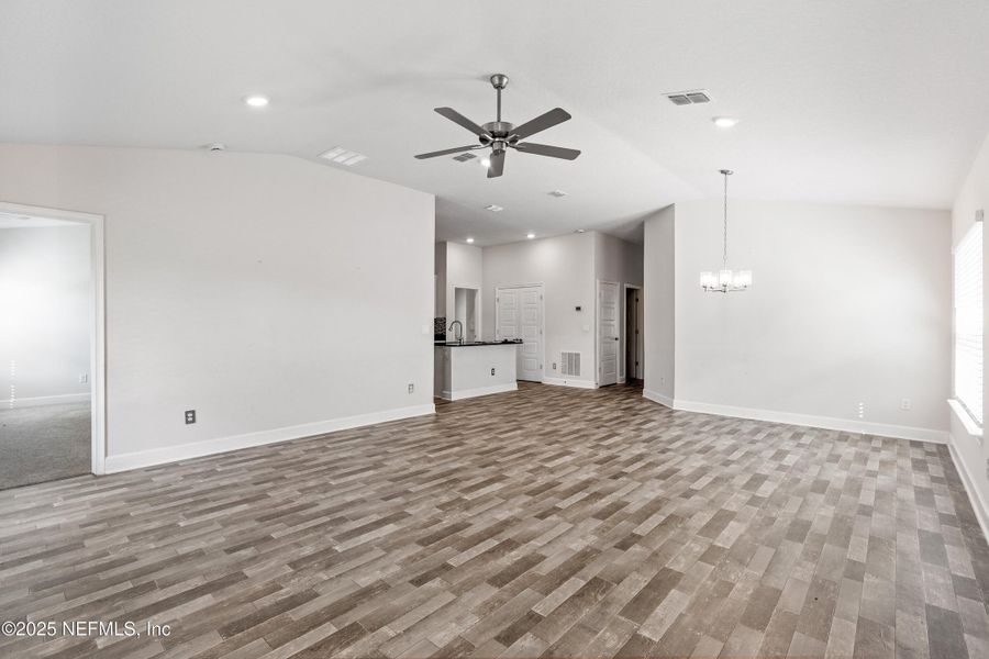 Spacious, unfurnished interior of a new home in Shadow Crest at Rolling Hills, Green Cove Springs (Image 14).