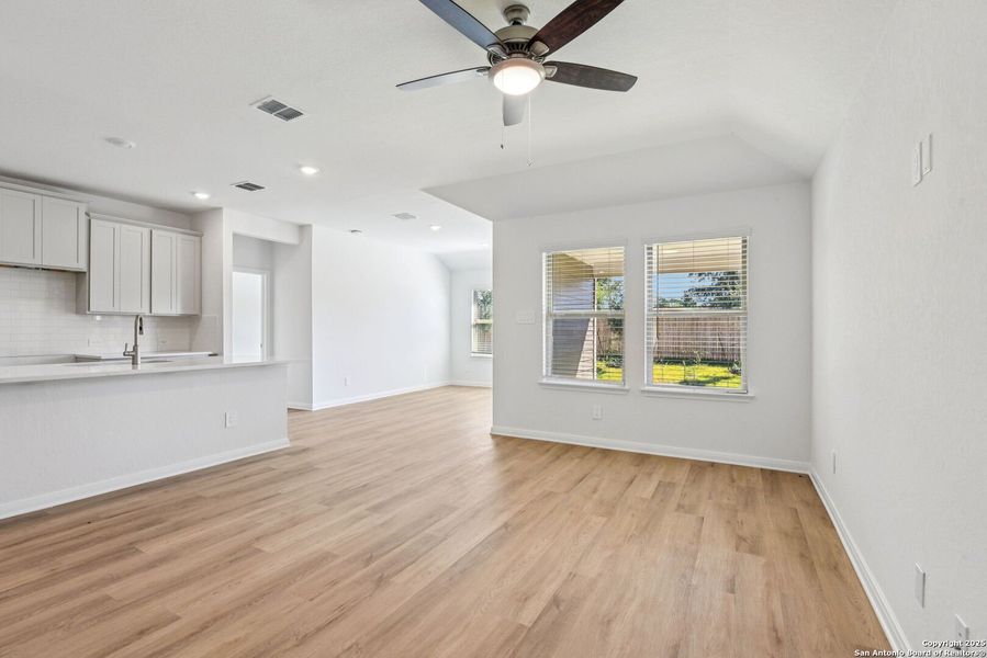 Spacious, unfurnished interior of a new home in Royal Crest, San Antonio (Image 23). Spacious, unfurnished interior of a new home in Royal Crest, San Antonio (Image 23).