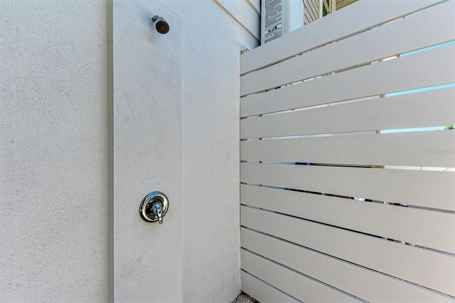 Exterior details and patio area of a home in , Holmes Beach (Image 29).