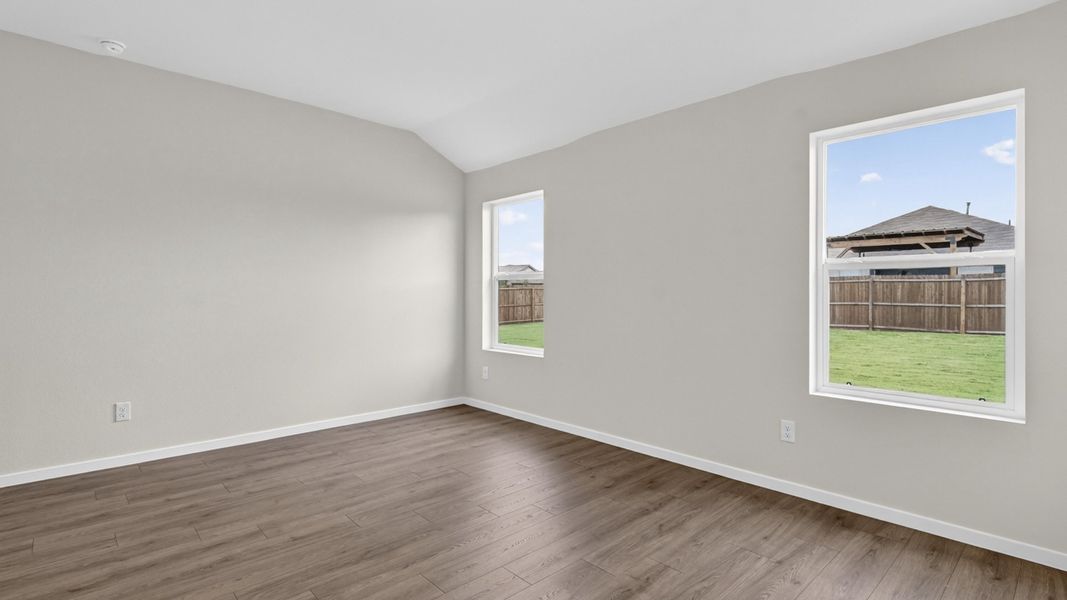 Representative unfurnished interior of a home built from the Alice by D.R. Horton in Waverly Estates, Josephine (Image 10).