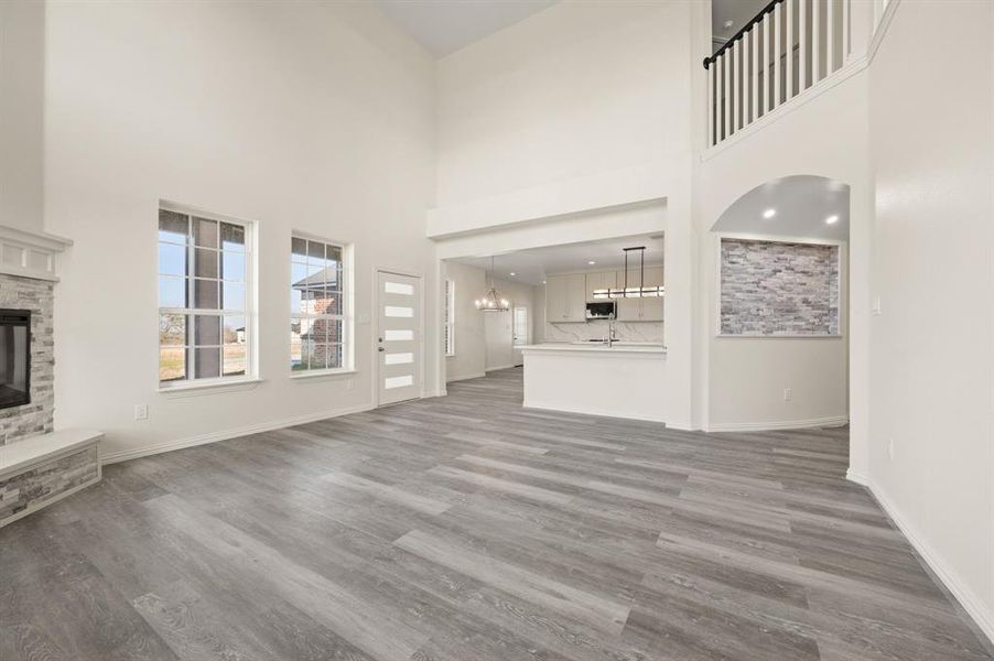Spacious, unfurnished interior of a new home in , Grand Prairie (Image 25).