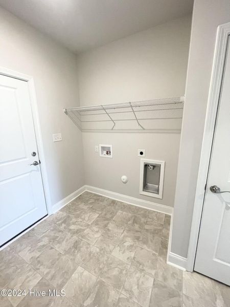 Spacious, unfurnished interior of a new home in Athens Acres, New Bern (Image 22). Spacious, unfurnished interior of a new home in Athens Acres, New Bern (Image 22).