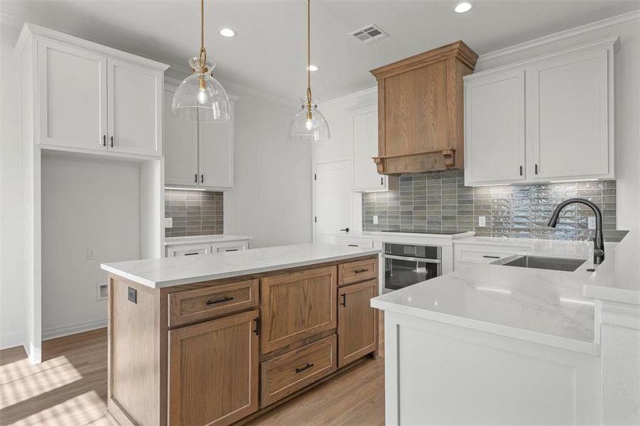 Furnished interior view inside a new home in , Lorena (Image 6).