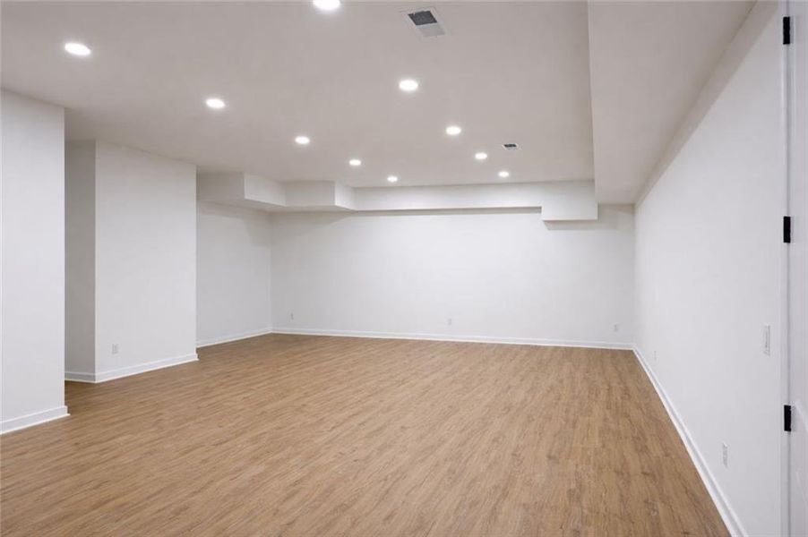 Spacious, unfurnished interior of a new home in , Mableton (Image 31).