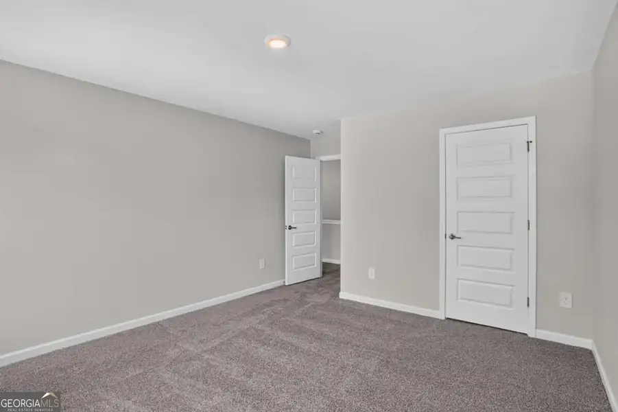 Spacious, unfurnished interior of a new home in Austin Ridge, Commerce (Image 29).