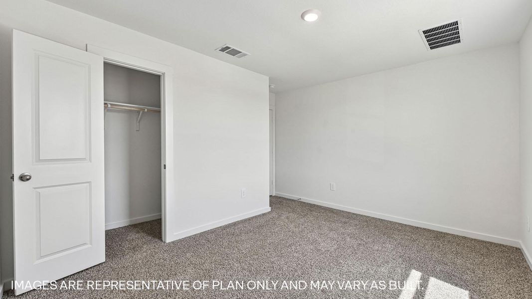 Representative unfurnished interior of a home built from the The Ozark by D.R. Horton in Monarch Ranch, Manor (Image 39).