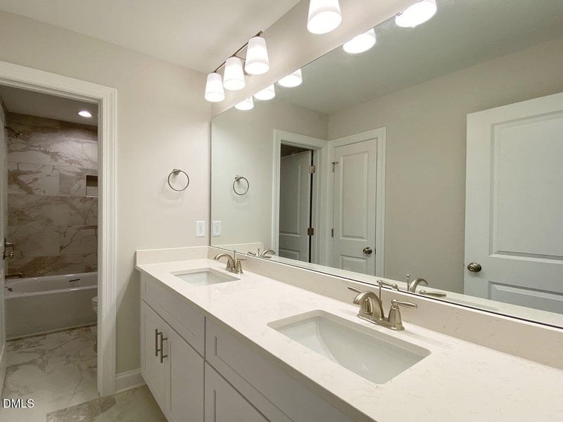 LV18 Hall bath LV18 Hall bath