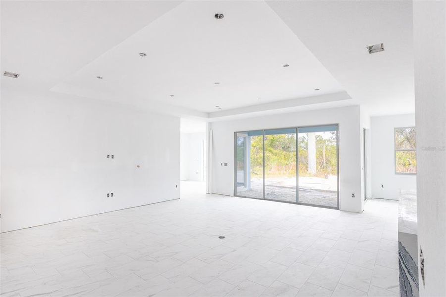 Spacious, unfurnished interior of a new home in , Englewood (Image 27).