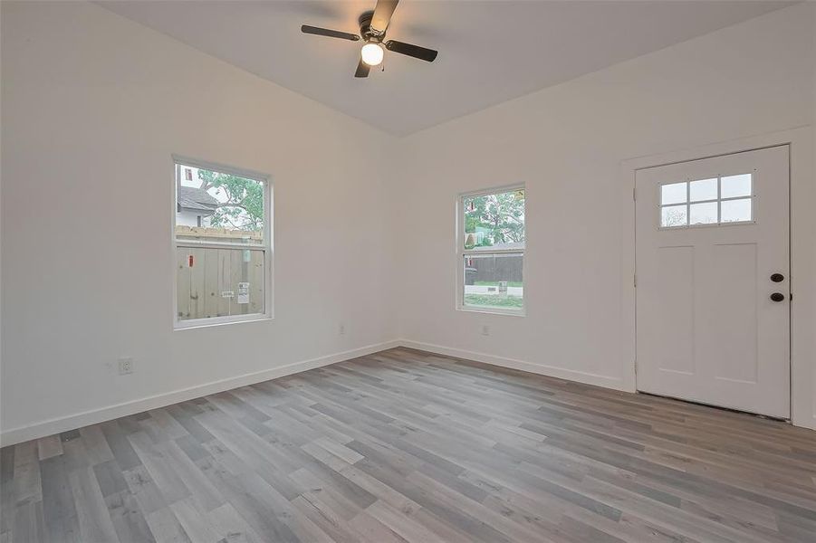 Spacious, unfurnished interior of a new home in , Houston (Image 16).
