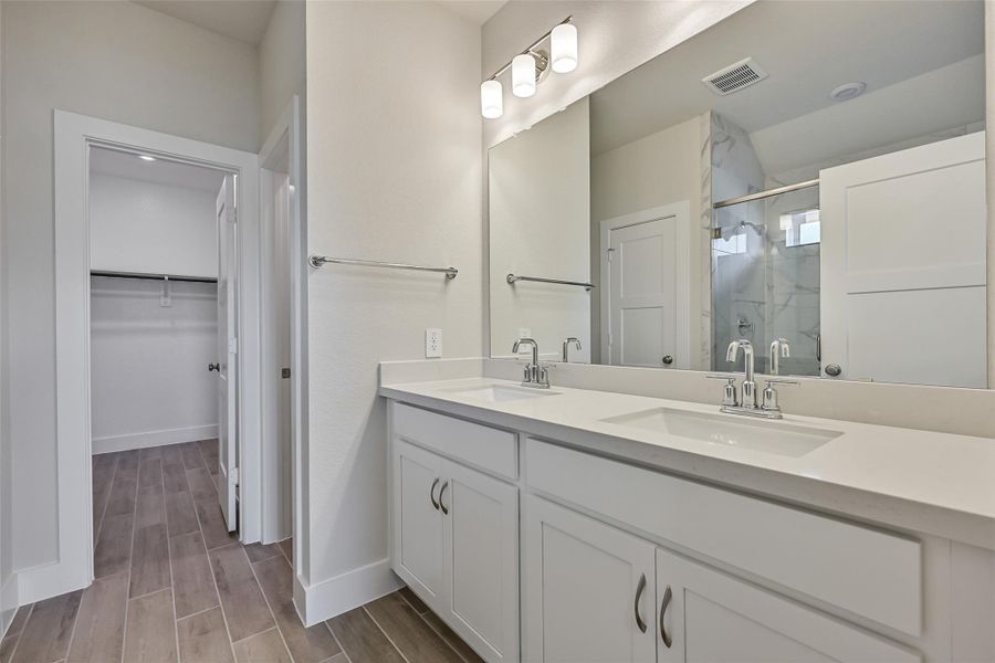 Furnished interior view inside a new home in Laurel Landing, Alvin (Image 7).