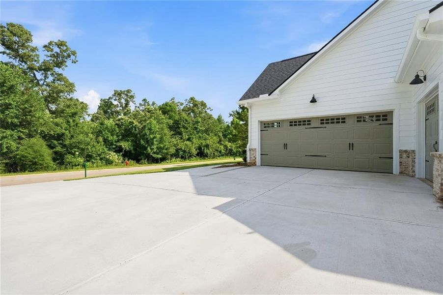 Exterior details and patio area of a home in , Demorest (Image 19).