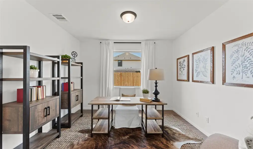 Convenient home office (*Photo not of actual home and used for illustration purposes only.) Convenient home office (*Photo not of actual home and used for illustration purposes only.)