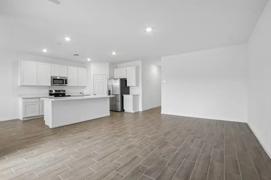 Representative images and renderings are for illustrative purposes. Actual structural options and design finishes of home may vary.