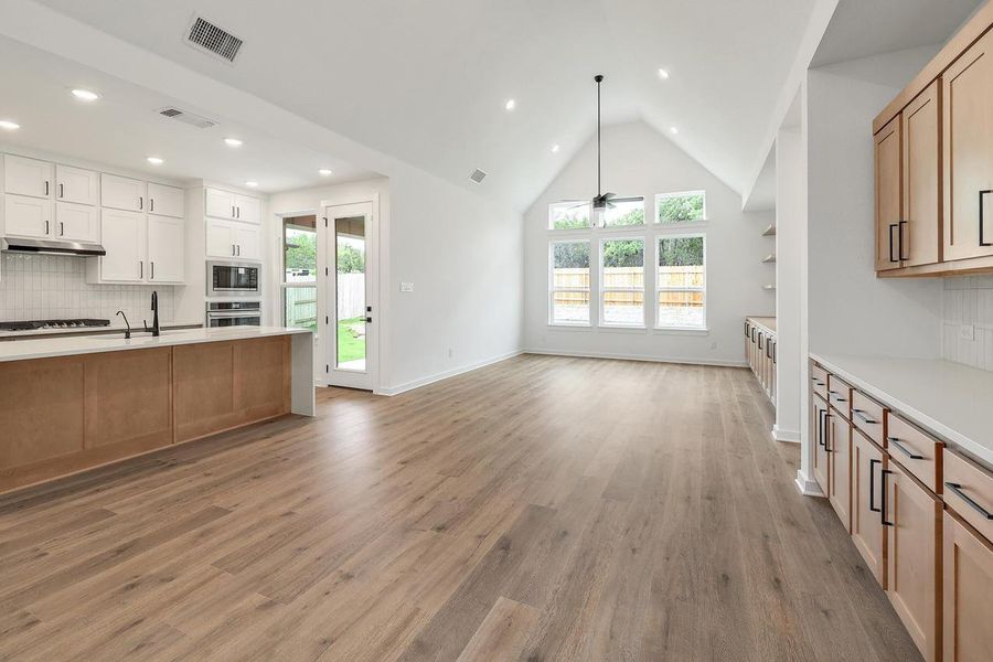 Image 24 of a home in Parkside Peninsula. Image 24 of a home in Parkside Peninsula.