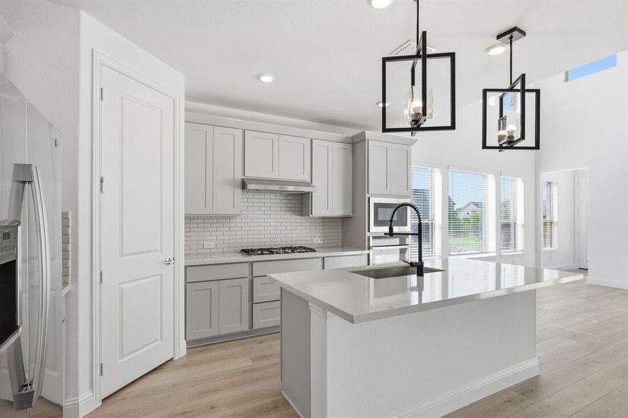 1008 Rainshower ~ Ready Now 1008 Rainshower ~ Ready Now