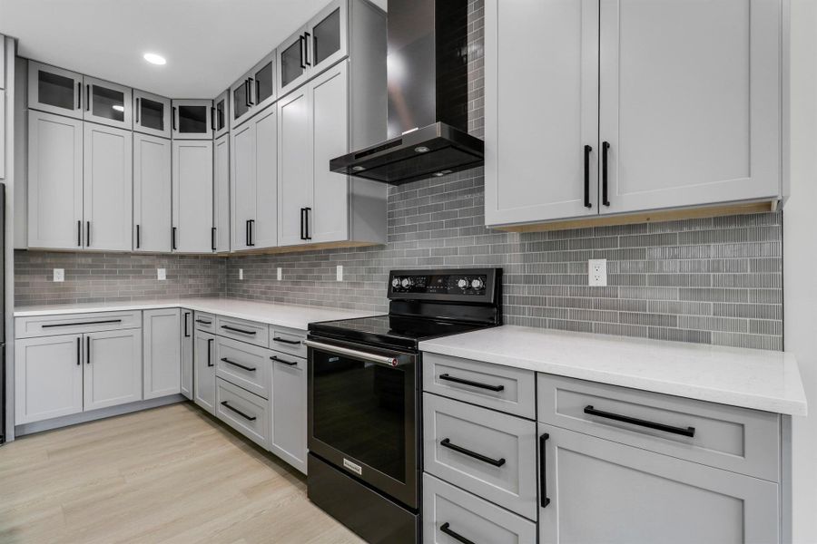 Furnished interior view inside a new home in , Jensen Beach (Image 10).
