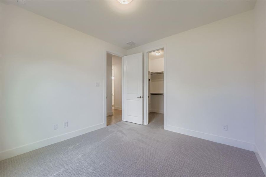 Spacious, unfurnished interior of a new home in M3 Ranch 60s, Mansfield (Image 25).