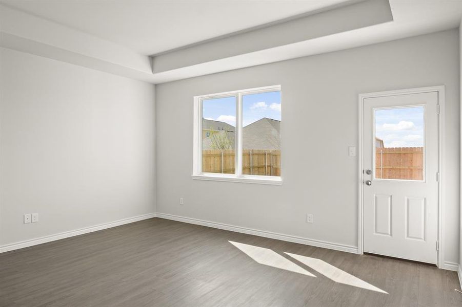Spacious, unfurnished interior of a new home in Sycamore Landing, Fort Worth (Image 20). Spacious, unfurnished interior of a new home in Sycamore Landing, Fort Worth (Image 20).