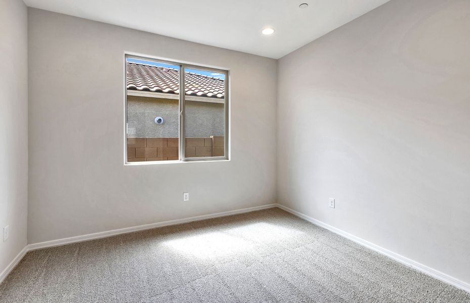 Spacious, unfurnished interior of a new home in Vistoso Canyon Estates, Oro Valley (Image 16).