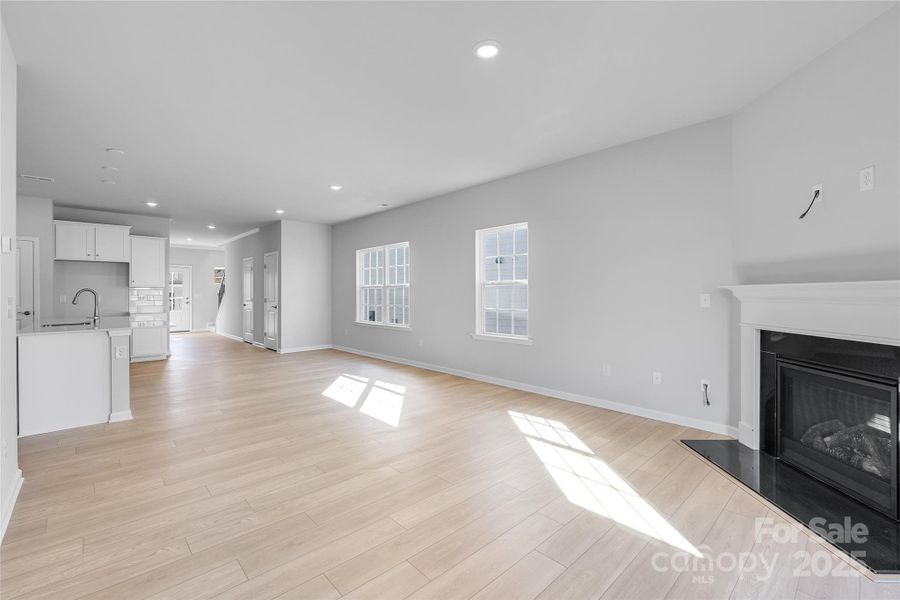 Spacious, unfurnished interior of a new home in Redhawk: Walk, Belmont (Image 22).