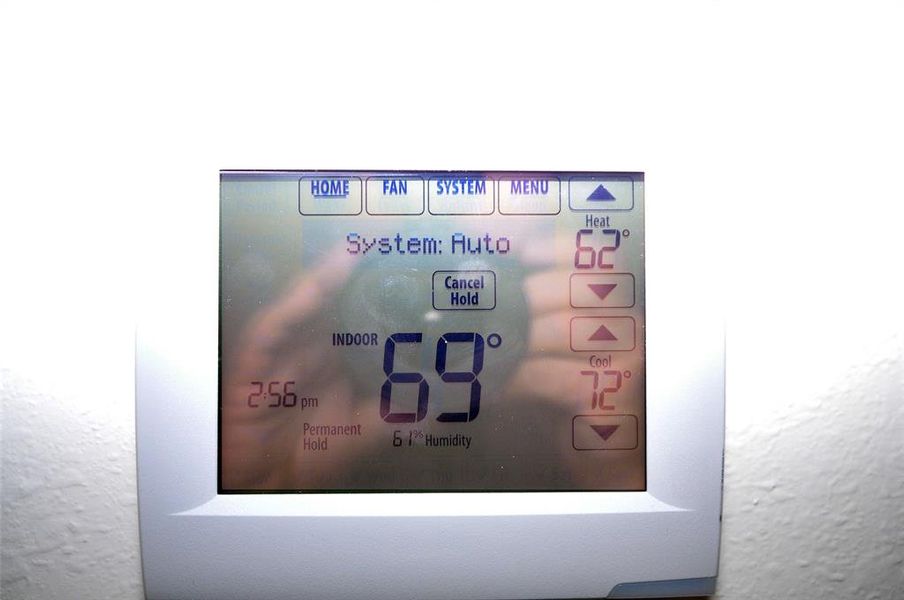 Honeywell chronotherm keeps you cool and informed.