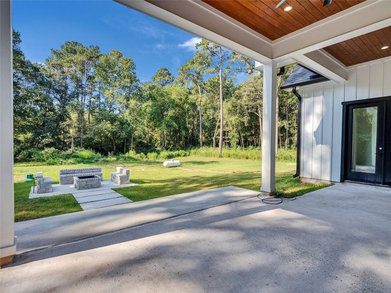 Exterior details and patio area of a home in , Magnolia (Image 34).