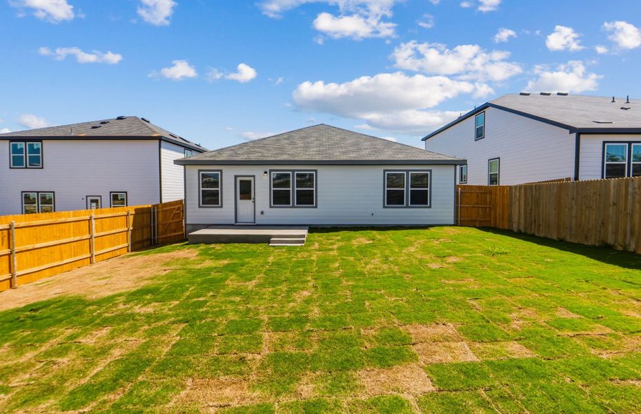 Exterior details and patio area of a home in Skyview, Belton (Image 21).