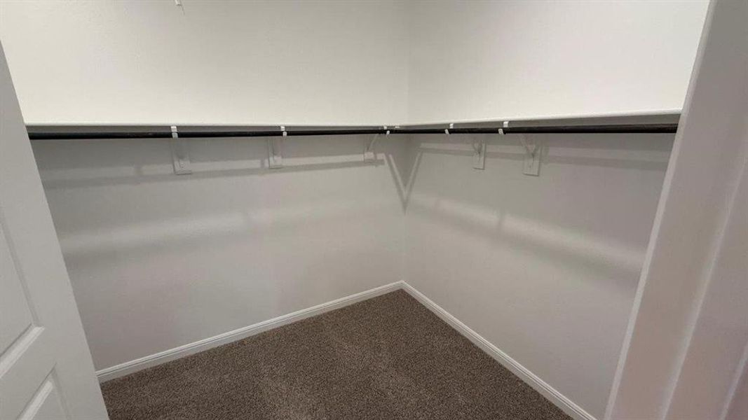 Spacious, unfurnished interior of a new home in Saratoga, Granbury (Image 14). Spacious, unfurnished interior of a new home in Saratoga, Granbury (Image 14).