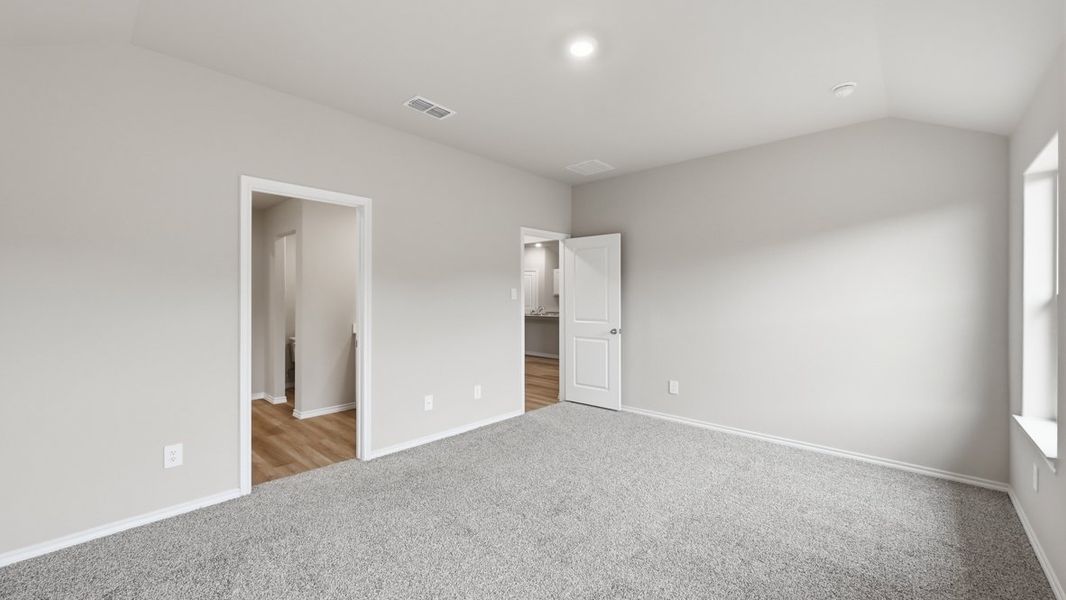Spacious, unfurnished interior of a new home in Rock Creek West, Fort Worth (Image 30). Spacious, unfurnished interior of a new home in Rock Creek West, Fort Worth (Image 30).