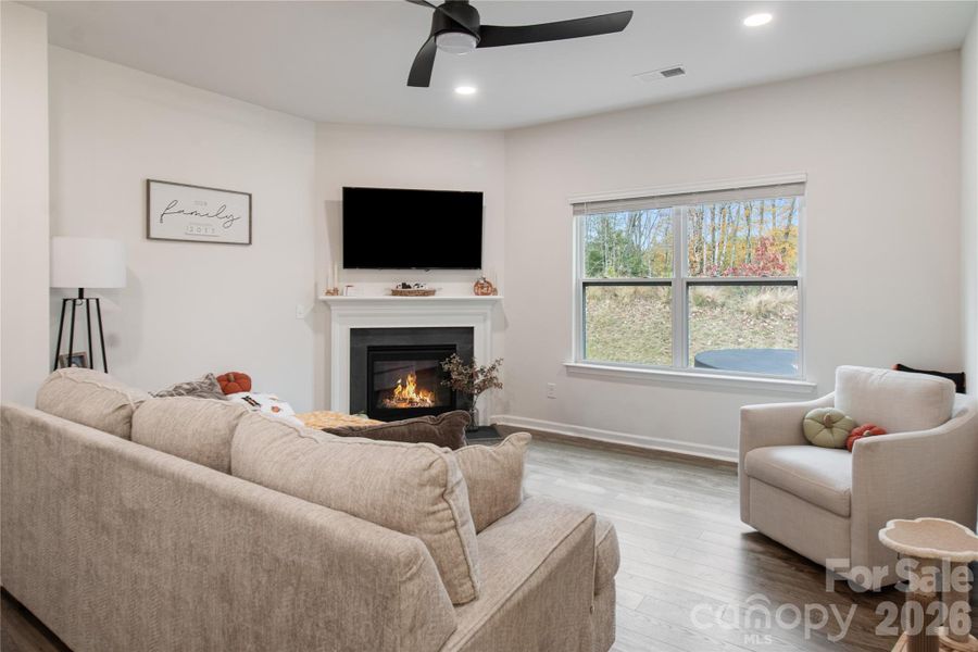 Spacious living room with gas fireplace