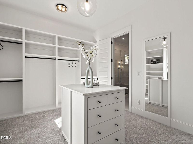 027-1280x960-closet 027-1280x960-closet