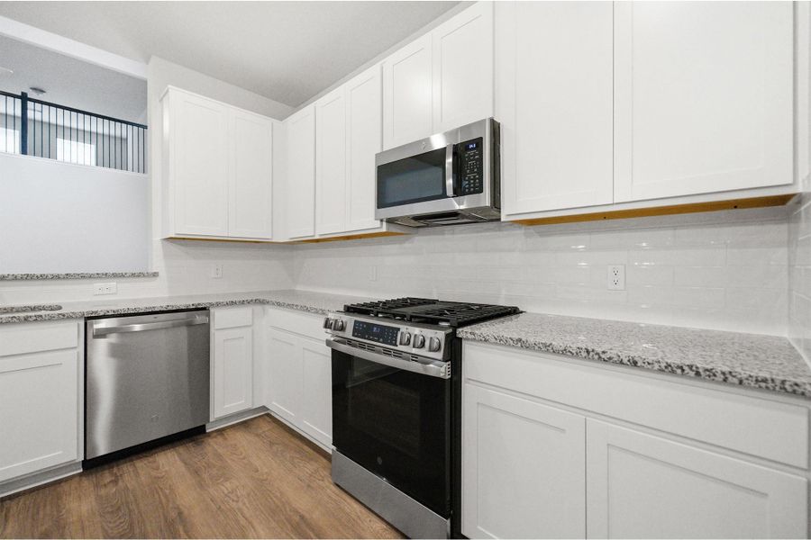 Furnished interior view inside a new home in Pearlbrook, Texas City (Image 25). Furnished interior view inside a new home in Pearlbrook, Texas City (Image 25).