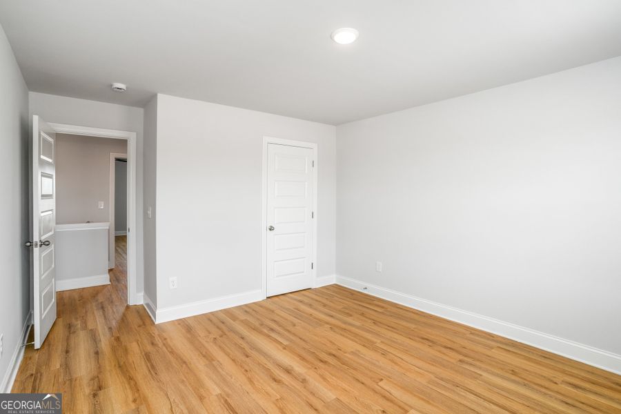 Spacious, unfurnished interior of a new home in Harley Farms South, Bonaire (Image 21). Spacious, unfurnished interior of a new home in Harley Farms South, Bonaire (Image 21).