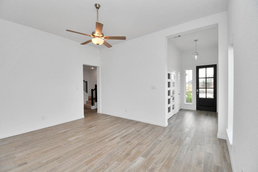Spacious, unfurnished interior of a new home in Elyson, Katy (Image 24).