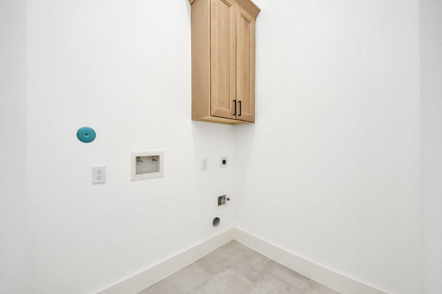 Laundry room on the second floor. Laundry room on the second floor.