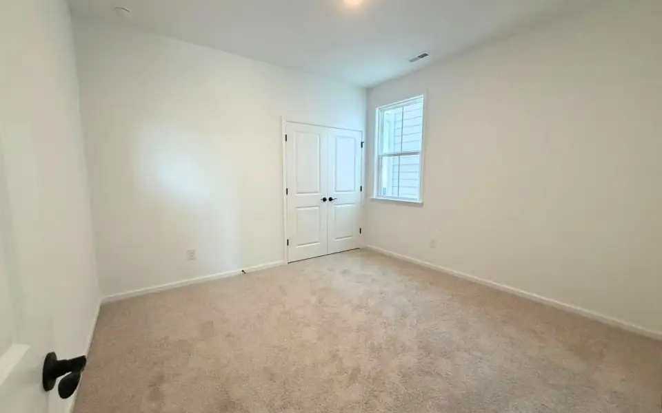 Spacious, unfurnished interior of a new home in Wendell Falls, Wendell (Image 17).