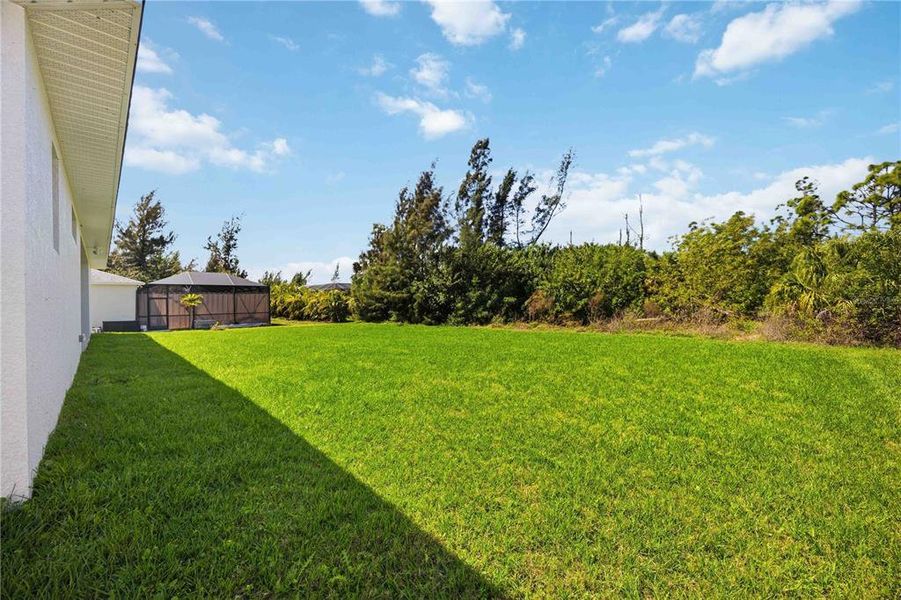 Exterior details and patio area of a home in , Port Charlotte (Image 29).