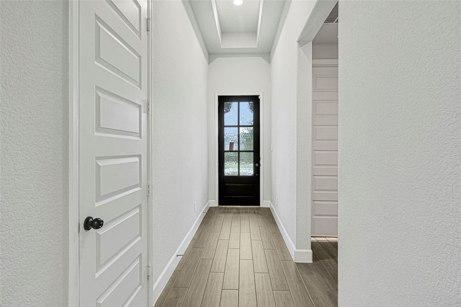 Spacious, unfurnished interior of a new home in Grand Central Park 45', Conroe (Image 14). Spacious, unfurnished interior of a new home in Grand Central Park 45', Conroe (Image 14).