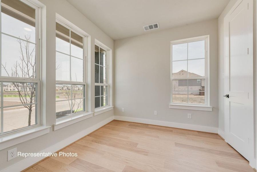 Representative unfurnished interior of a home built from the Royal Catherine IV by Grand Homes in Edgewater, Fate (Image 13).