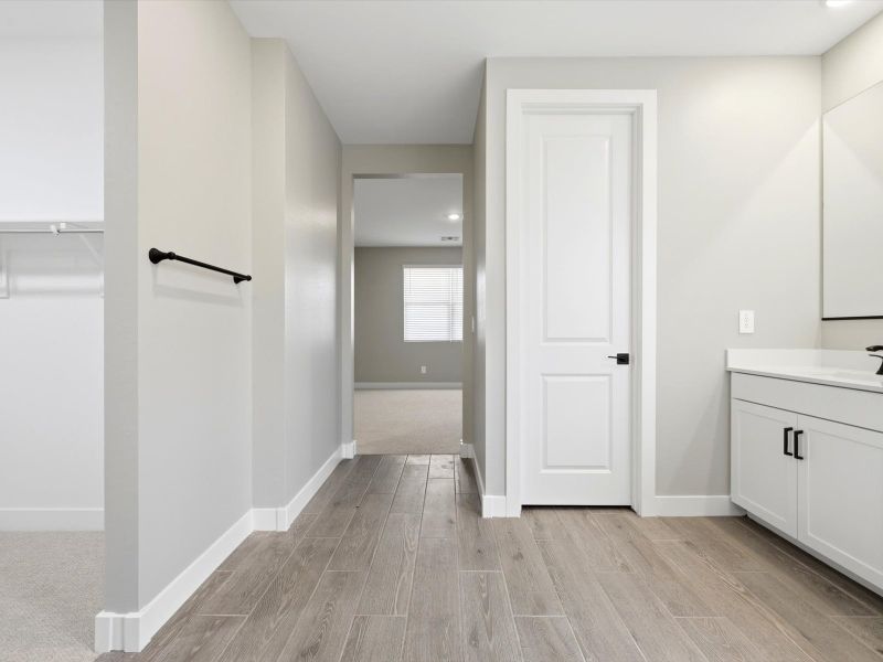 Spacious, unfurnished interior of a new home in Abel Ranch Reserve Series, Goodyear (Image 17).