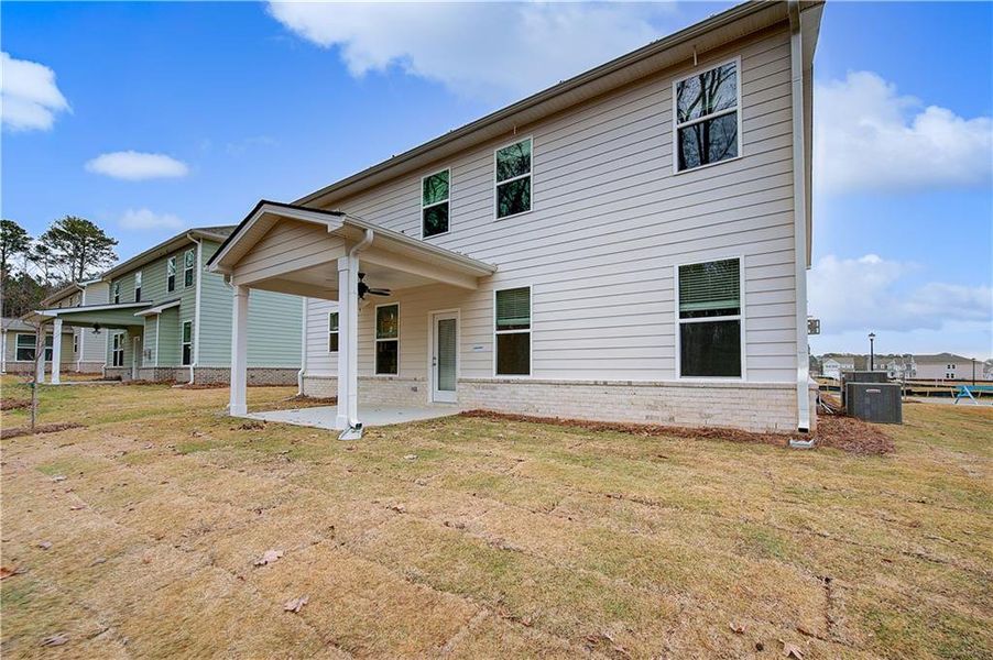 Exterior details and patio area of a home in Cooper Park, McDonough (Image 4).