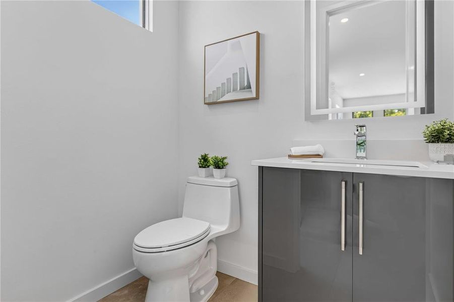 Furnished interior view inside a new home in , Sarasota (Image 45).