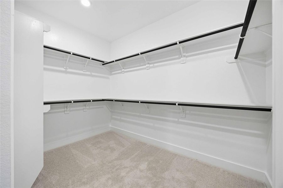 Spacious, unfurnished interior of a new home in Sunterra 50s, Katy (Image 21). Spacious, unfurnished interior of a new home in Sunterra 50s, Katy (Image 21).