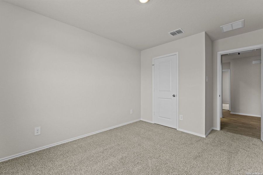 Spacious, unfurnished interior of a new home in Navarro Fields, Seguin (Image 16).