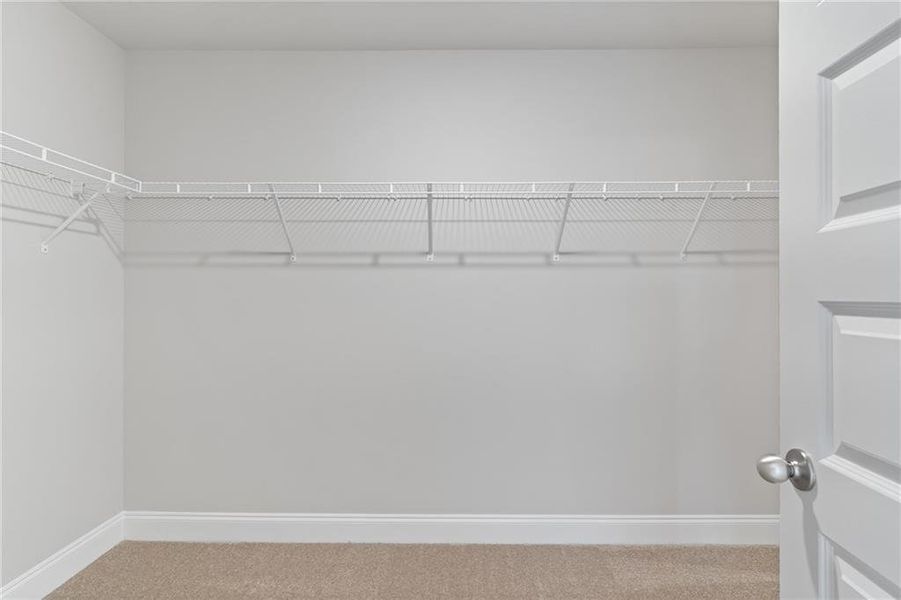Spacious, unfurnished interior of a new home in Stratford Square, Lawrenceville (Image 25).