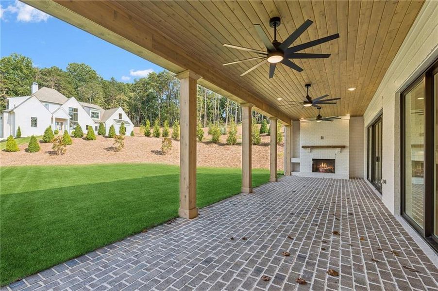 Image 40 of a home in .