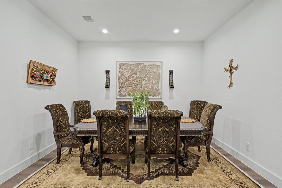 Furnished interior view inside a new home in , Conroe (Image 31). Furnished interior view inside a new home in , Conroe (Image 31).