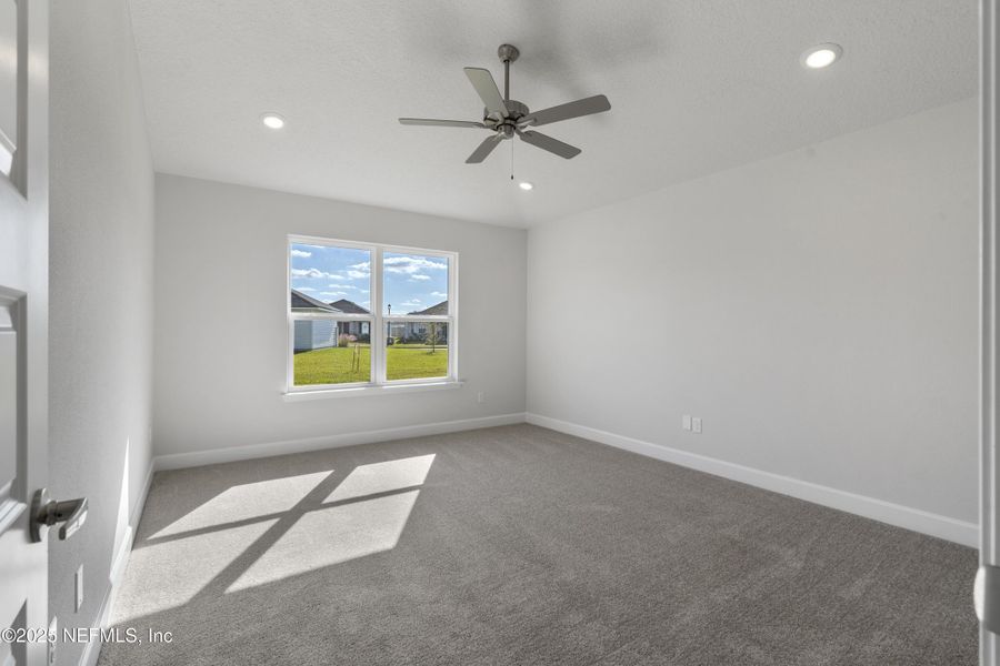 Spacious, unfurnished interior of a new home in Summerglen, Jacksonville (Image 12).
